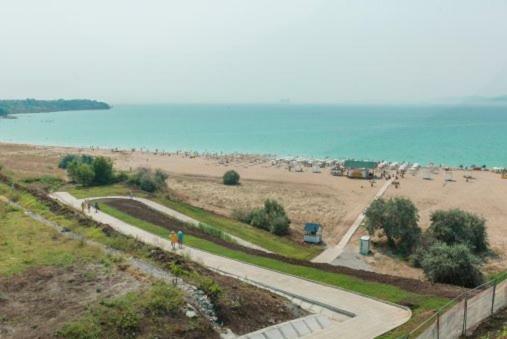 Apartments In Las Brisas Burgas Exterior photo